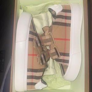 Worn Once.! Baby has outgrown shoe.!